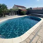 Avec Jardin Et Piscine Privee Willa Cébazat