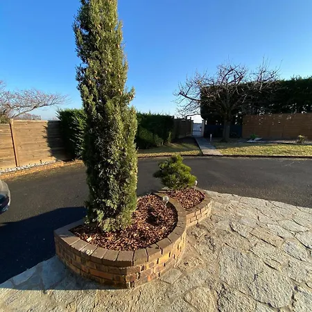 Villa Avec Jardin Et Piscine Privee Cébazat