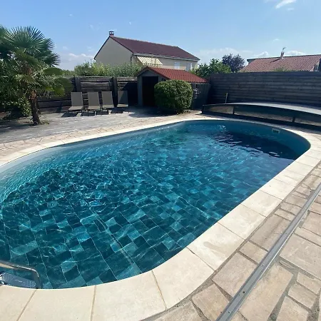 Avec Jardin Et Piscine Privee Villa Cébazat